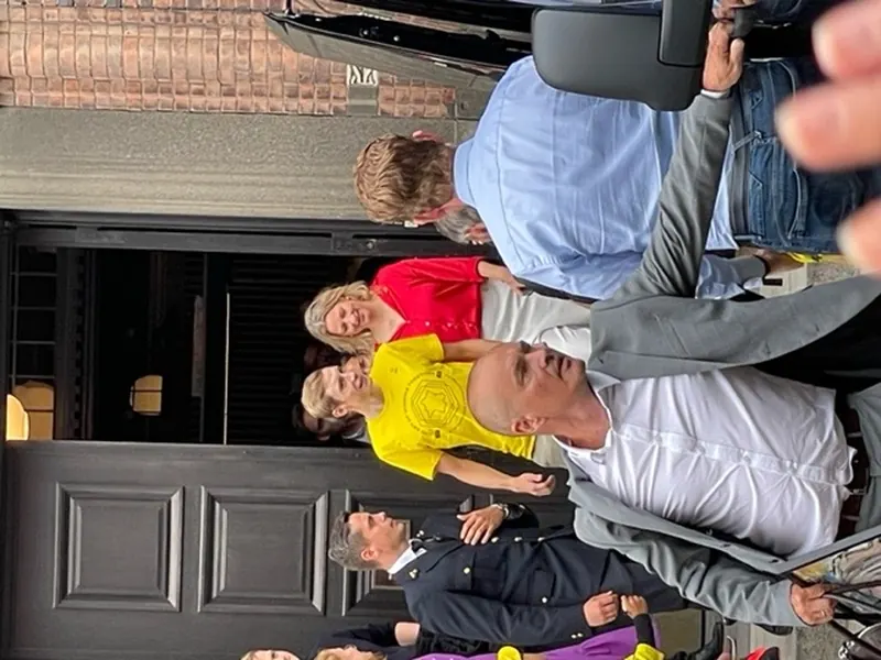 Jonas Vingegaard forlader Københavns Rådhus efter hyldesten den 27. juli 2022